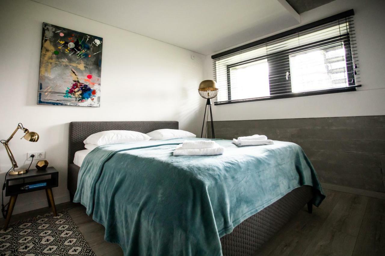 Modern And Spacious Loft Type Apartment 8 With Free Private Parking By "Owl Jazz Apartments" Kaunas Exterior photo